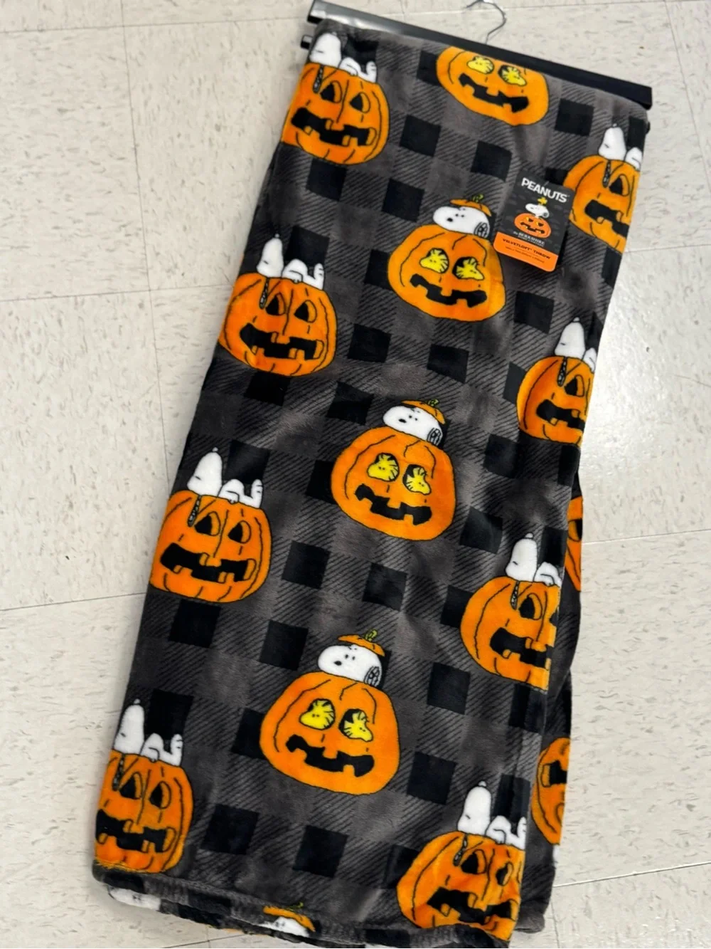 Peanuts Snoopy Pumpkin  Blanket - Orange & Black